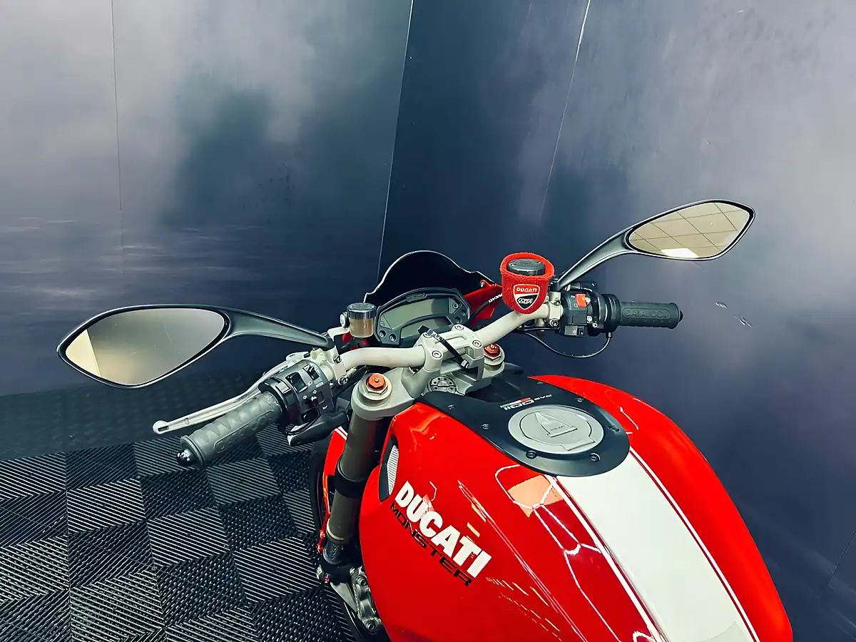 Used 2011 Ducati Monster Evo Red - Interior and Exterior details 8