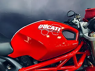 Used 2011 Ducati Monster Evo Red - Interior and Exterior details 9