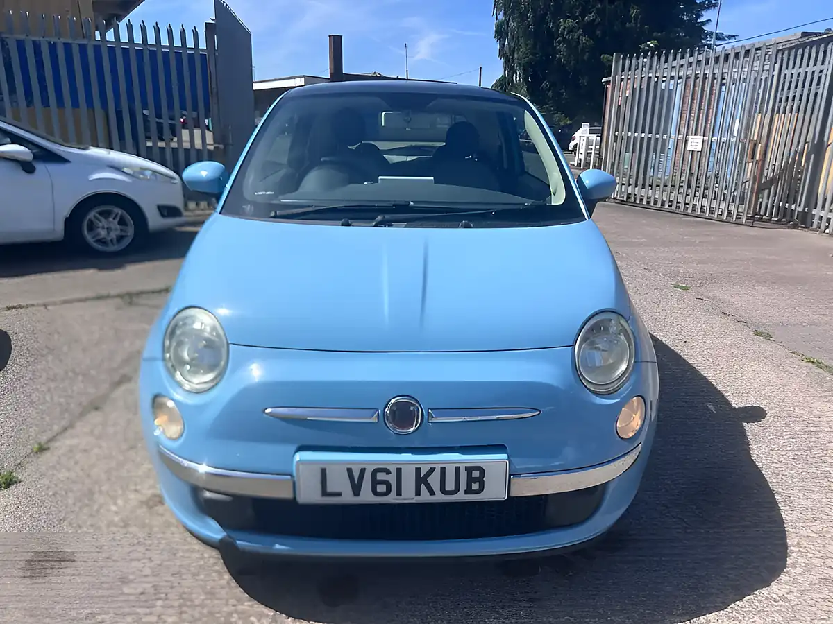 Used 2011 Fiat 500 Lounge Blue - Interior and Exterior details 8