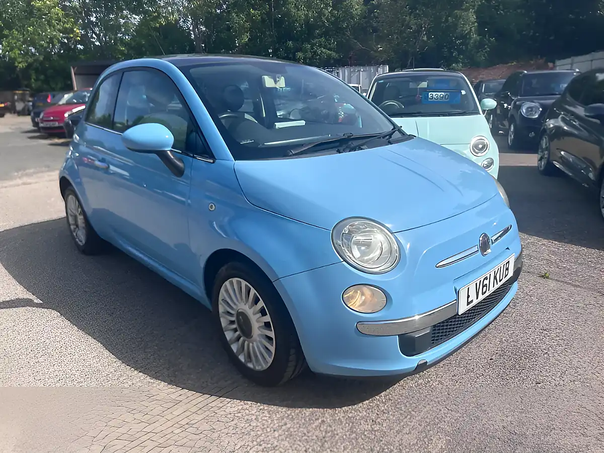 Used 2011 Fiat 500 Lounge Blue - Interior and Exterior details 9