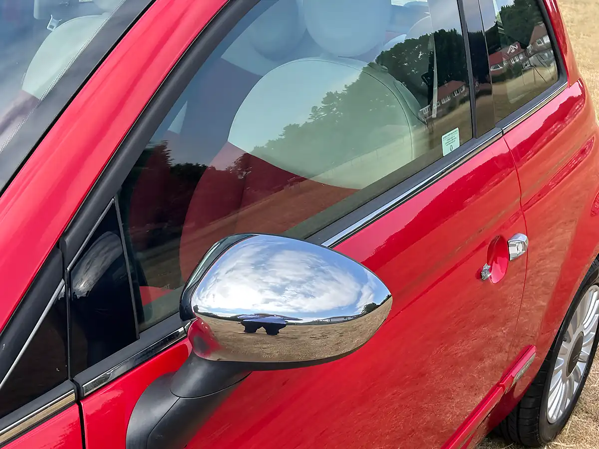 Used 2011 Fiat 500 Lounge Red - Interior and Exterior details 10