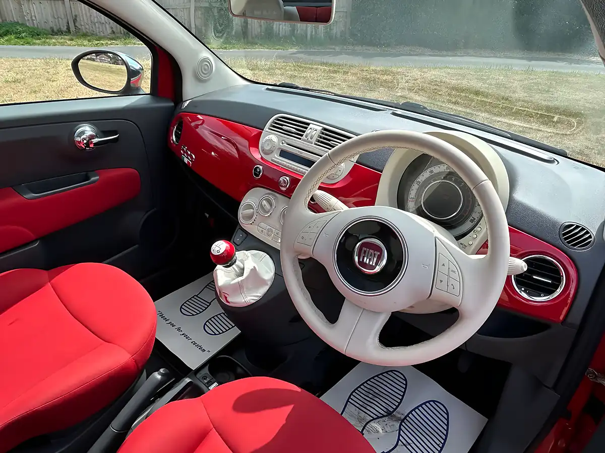 Used 2011 Fiat 500 Lounge Red - Interior and Exterior details 17