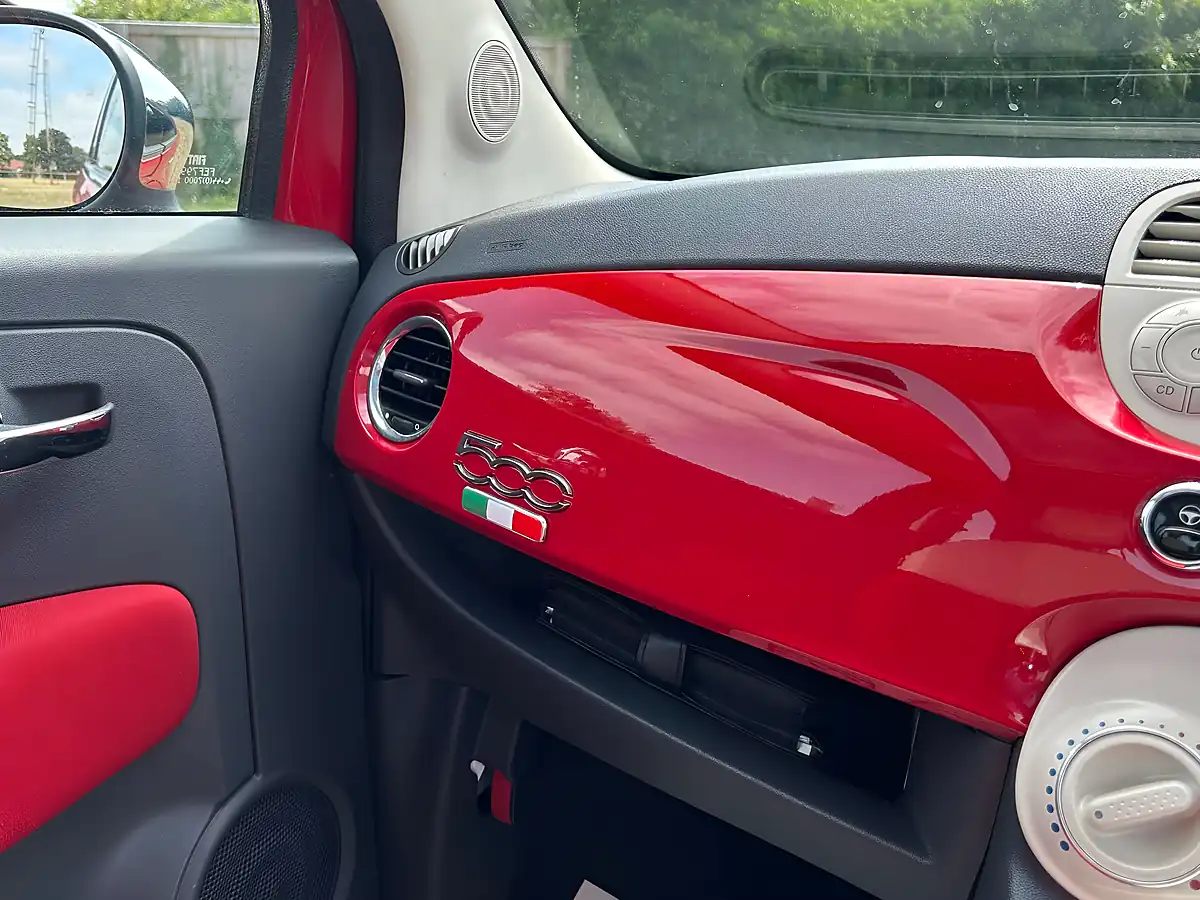 Used 2011 Fiat 500 Lounge Red - Interior and Exterior details 18