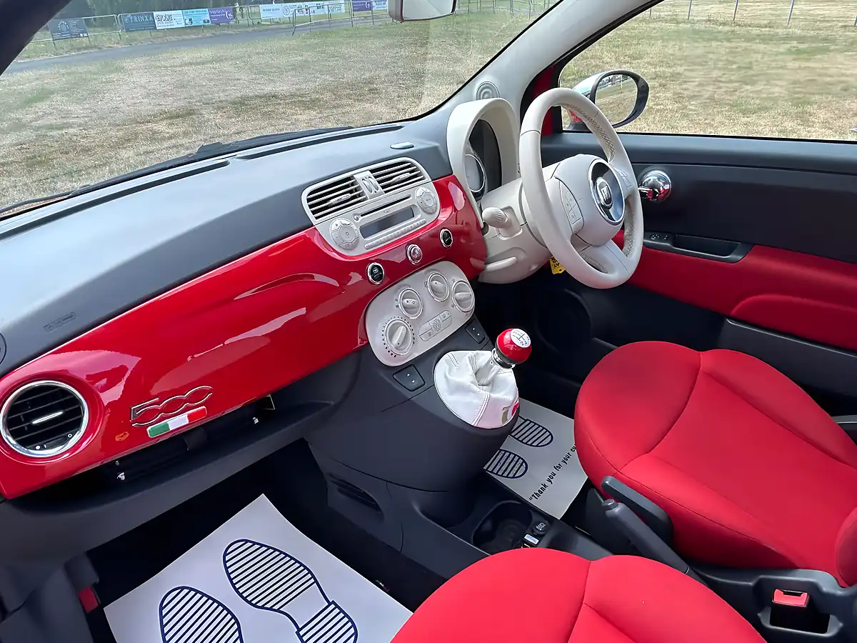 Used 2011 Fiat 500 Lounge Red - Interior and Exterior details 19