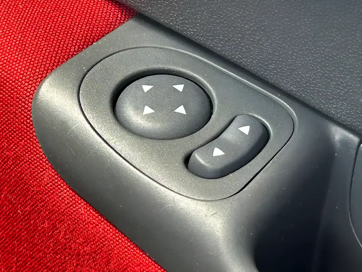 Used 2011 Fiat 500 Lounge Red - Interior and Exterior details 20