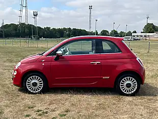 Used 2011 Fiat 500 Lounge Red - Interior and Exterior details 8