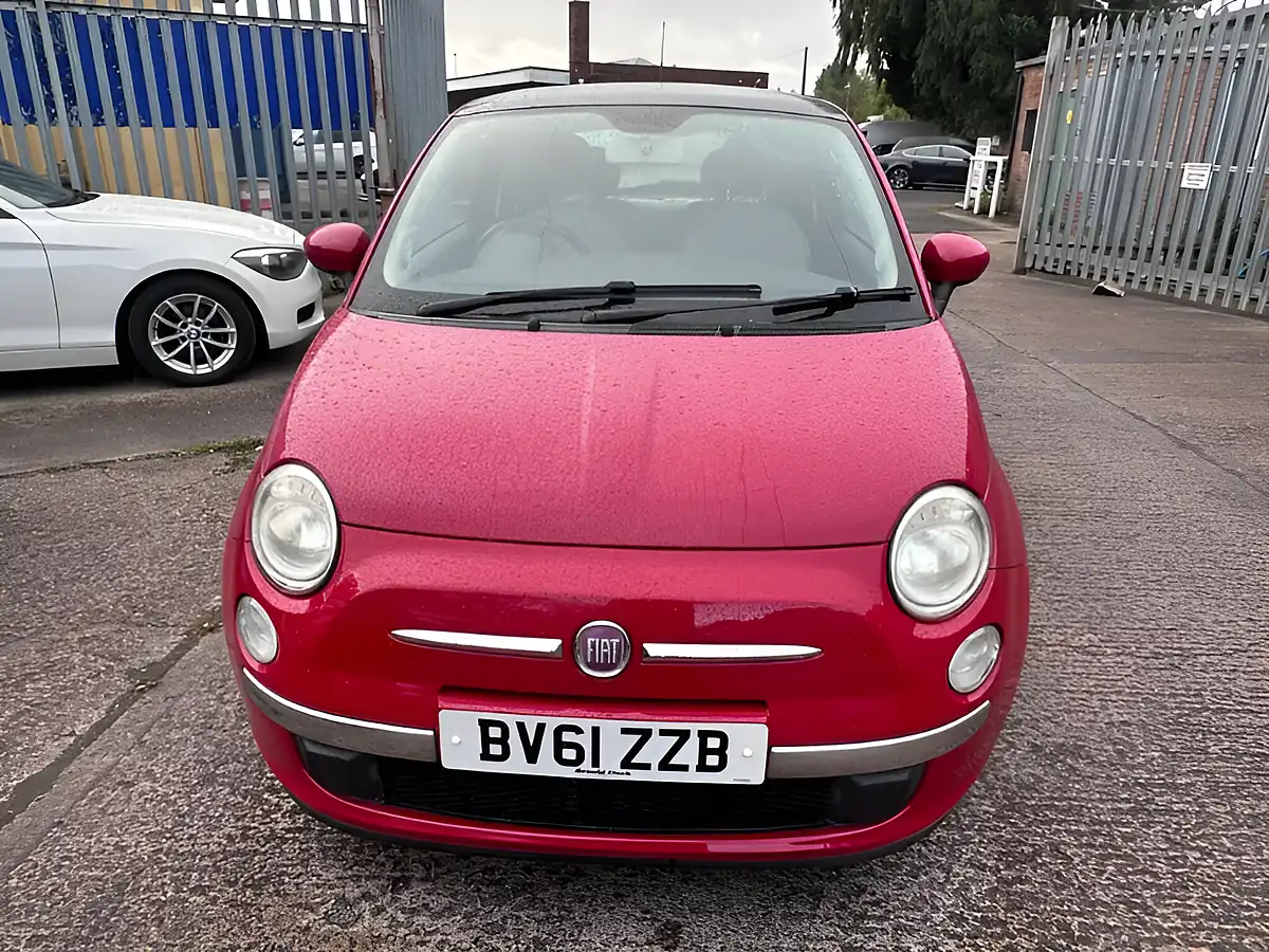 Used 2011 Fiat 500 Lounge Red - Interior and Exterior details 11