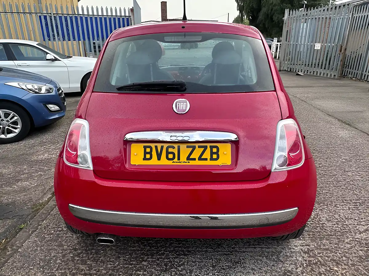 Used 2011 Fiat 500 Lounge Red - Interior and Exterior details 15