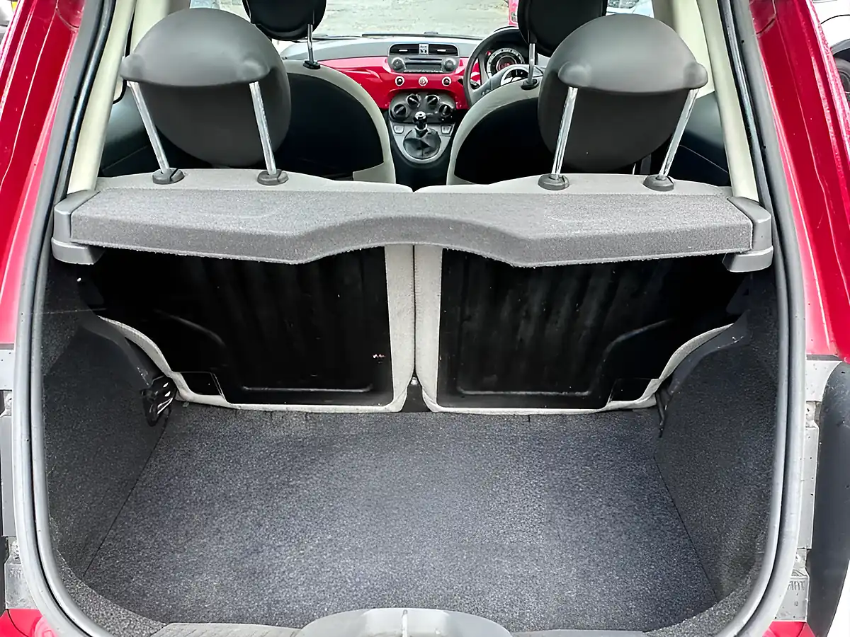 Used 2011 Fiat 500 Lounge Red - Interior and Exterior details 9