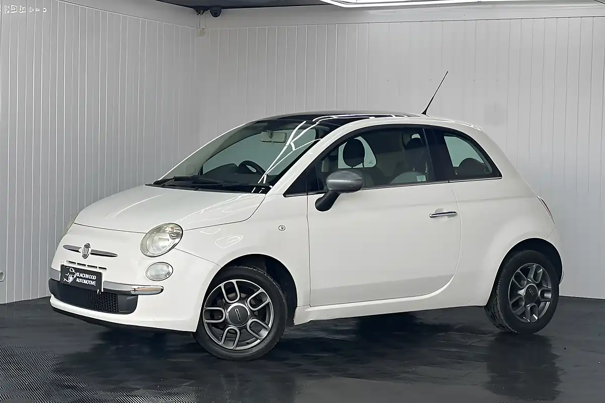 Used 2011 Fiat 500 Lounge White - Interior and Exterior details 6