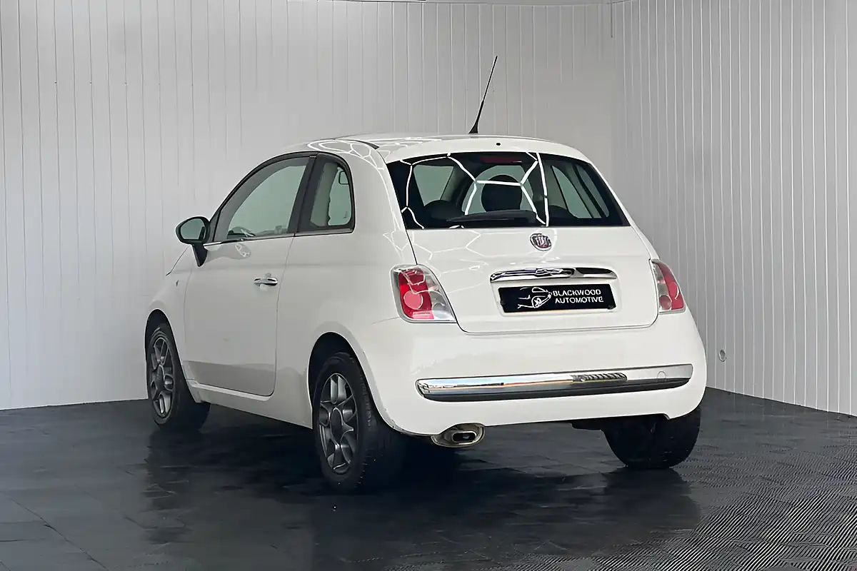 Used 2011 Fiat 500 Lounge White - Interior and Exterior details 9