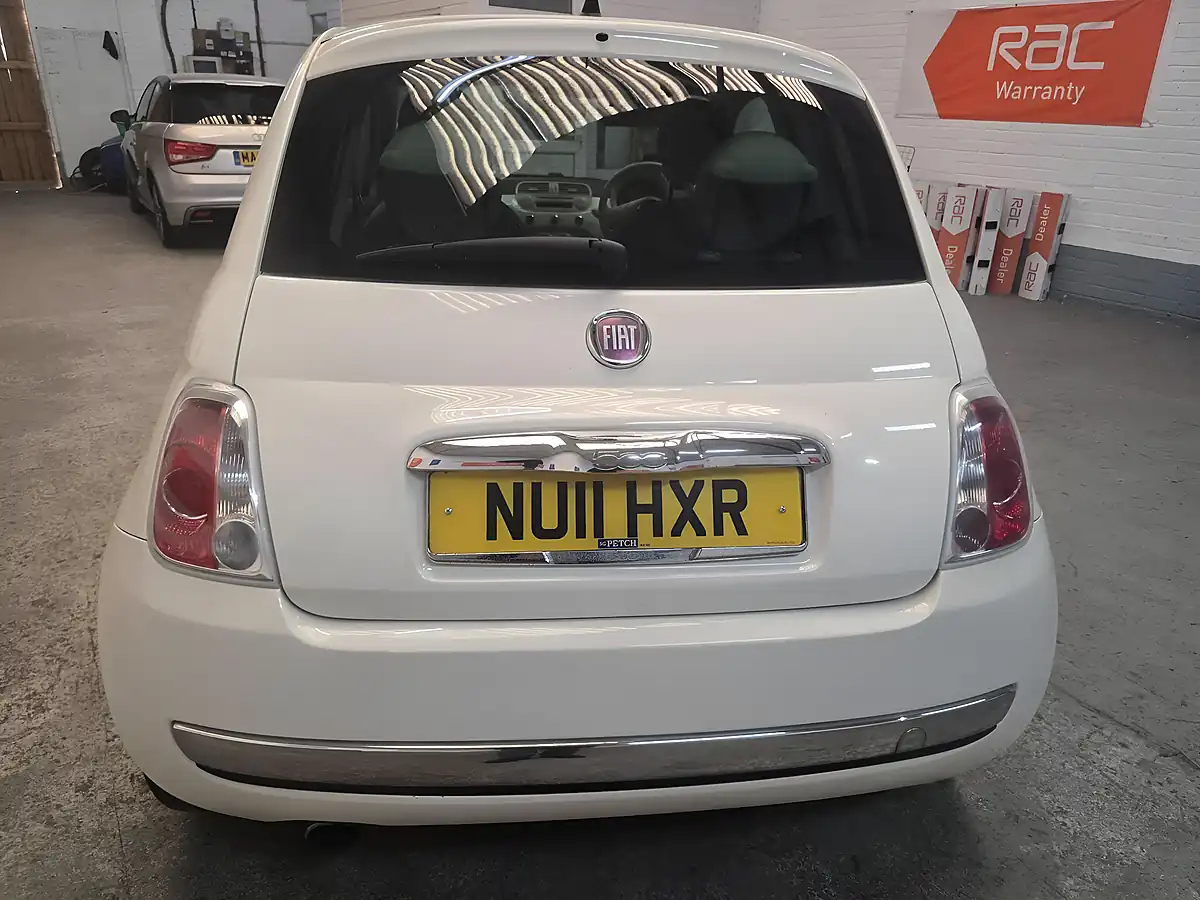 Used 2011 Fiat 500 Lounge White - Interior and Exterior details 9