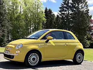 Used 2011 Fiat 500 Lounge Yellow - Interior and Exterior details 4