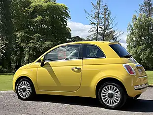 Used 2011 Fiat 500 Lounge Yellow - Interior and Exterior details 9