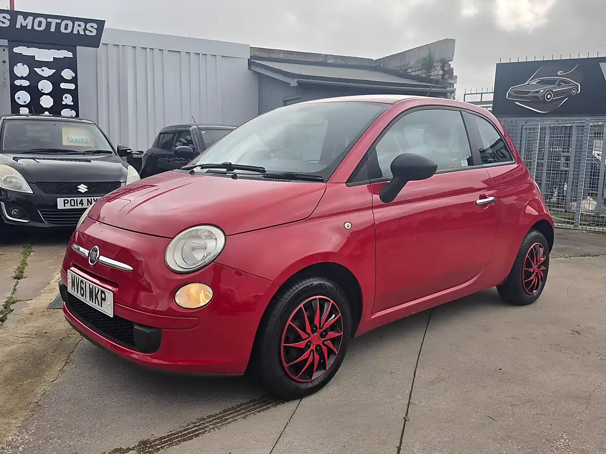 Used 2011 Fiat 500 Pop Red - Interior and Exterior details 3