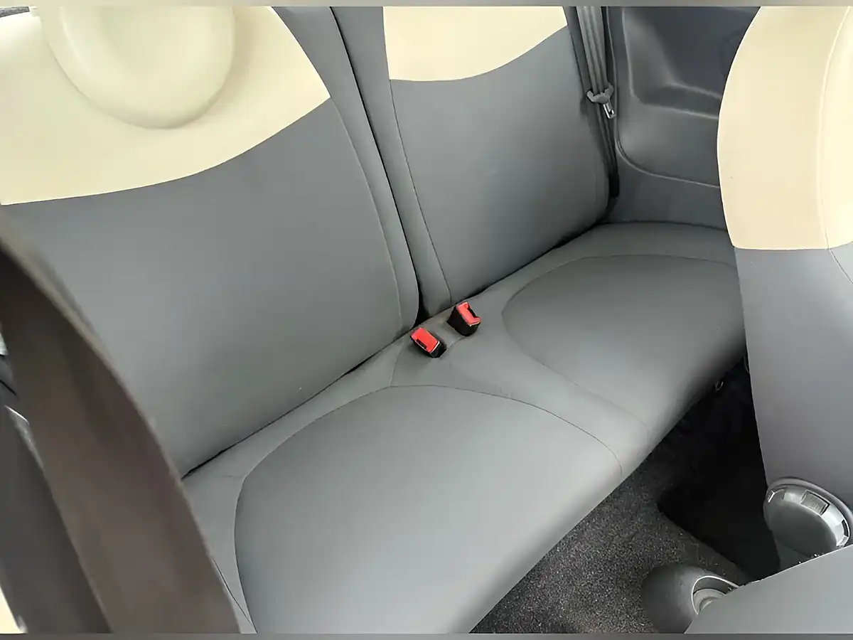 Used 2011 Fiat 500 Pop White - Interior and Exterior details 10