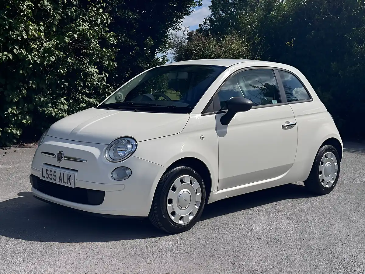 Used 2011 Fiat 500 Pop White - Interior and Exterior details 2
