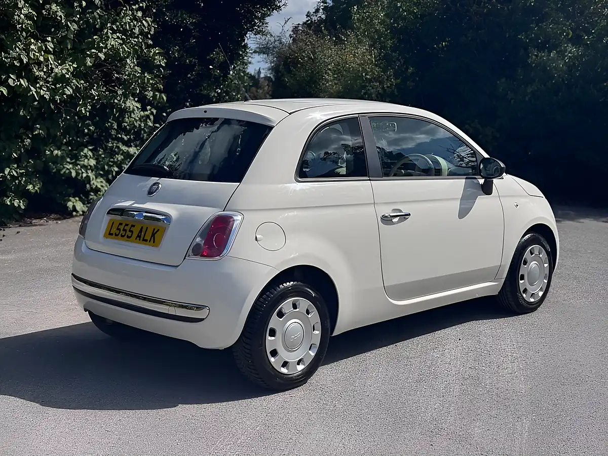 Used 2011 Fiat 500 Pop White - Interior and Exterior details 5