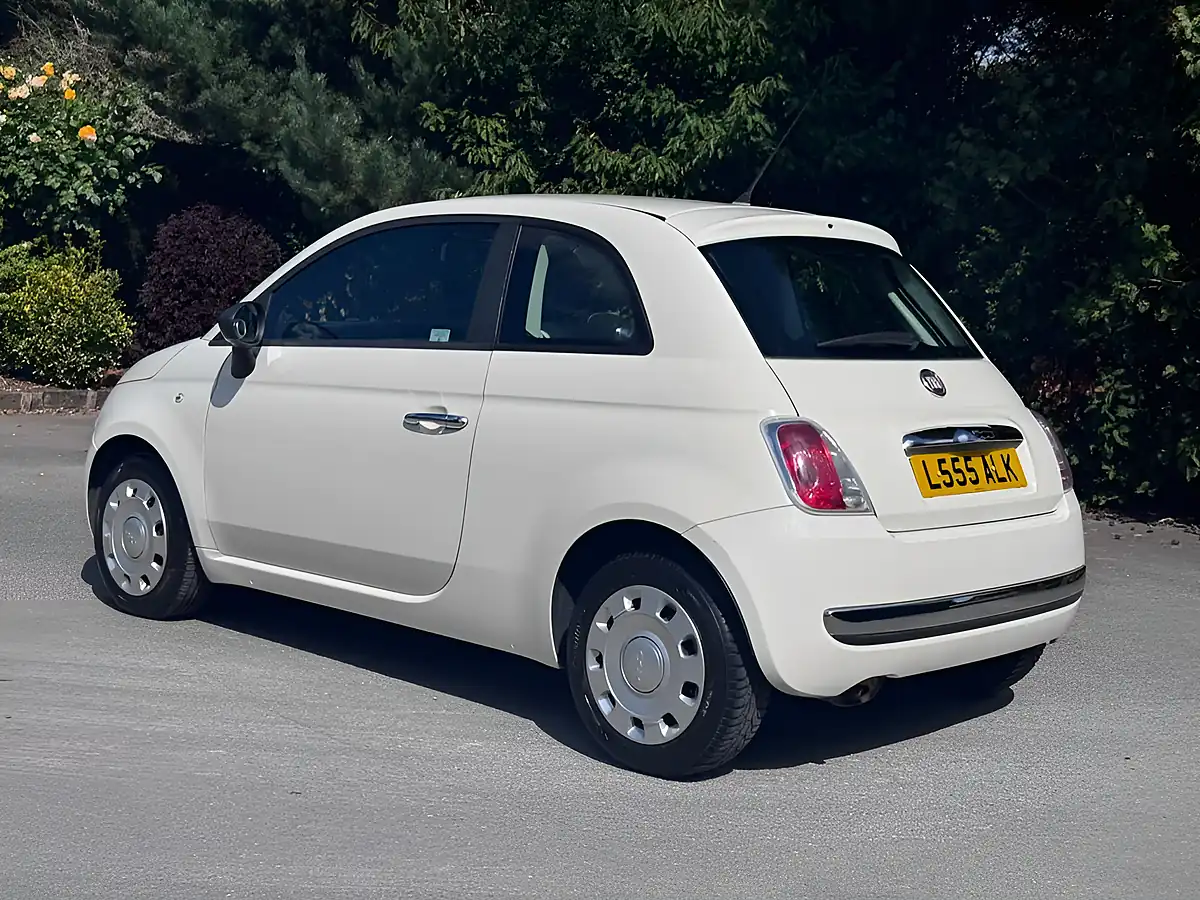 Used 2011 Fiat 500 Pop White - Interior and Exterior details 6