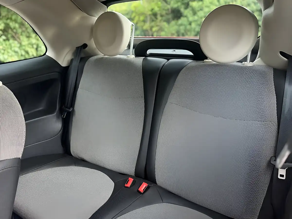 Used 2011 Fiat 500c Lounge White - Interior and Exterior details 19
