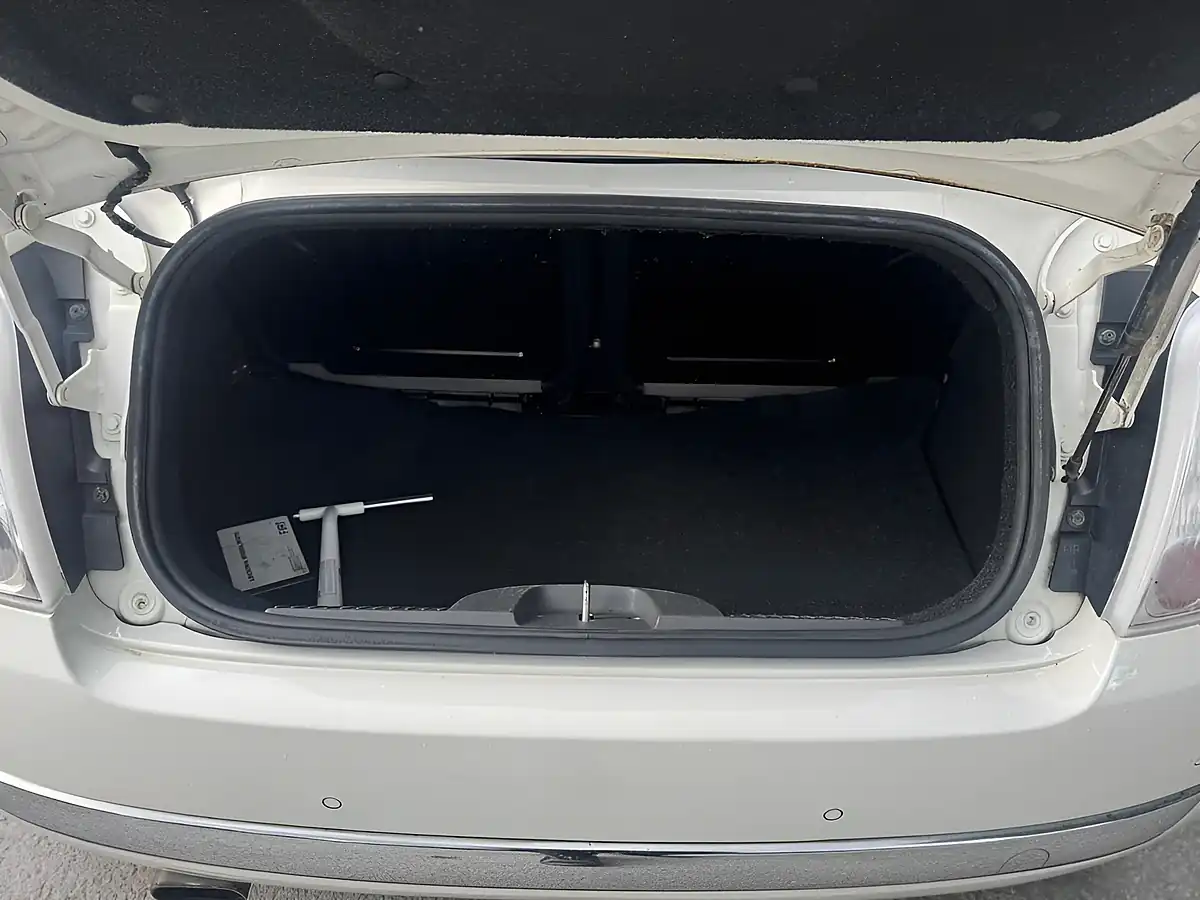 Used 2011 Fiat 500c Lounge White - Interior and Exterior details 20