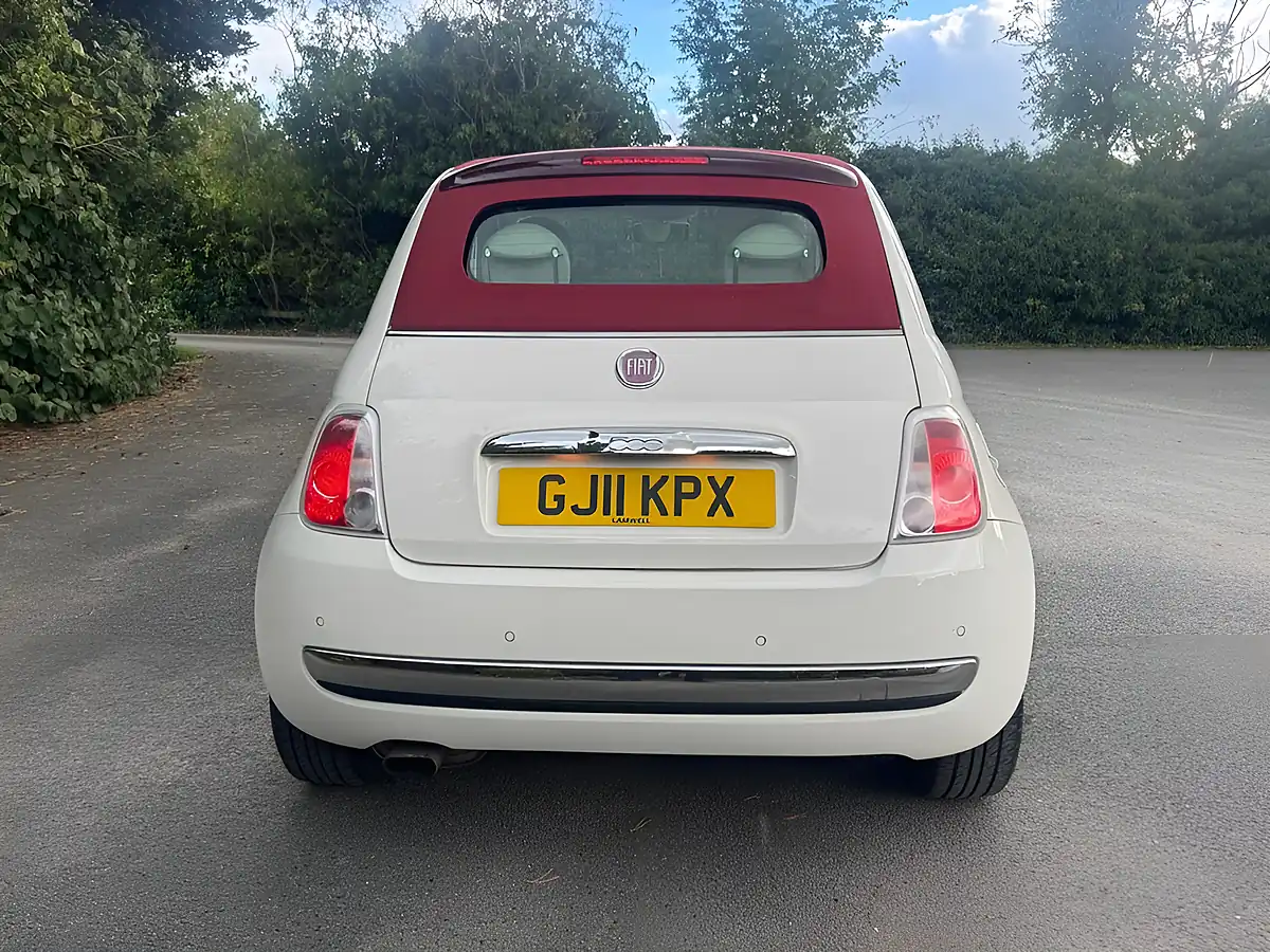 Used 2011 Fiat 500c Lounge White - Interior and Exterior details 4