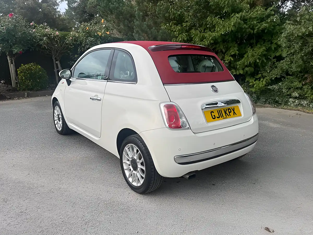Used 2011 Fiat 500c Lounge White - Interior and Exterior details 5