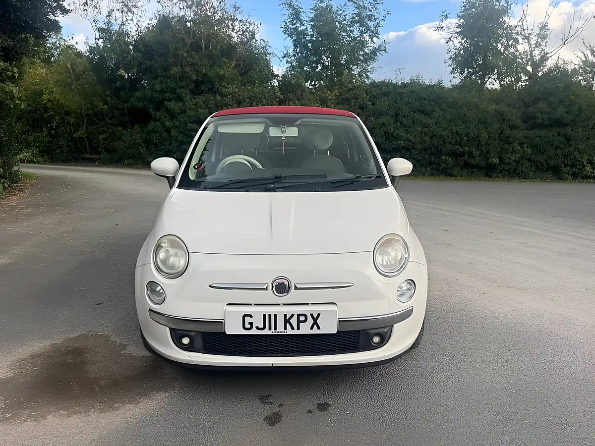 Used 2011 Fiat 500c Lounge White - Interior and Exterior details 7