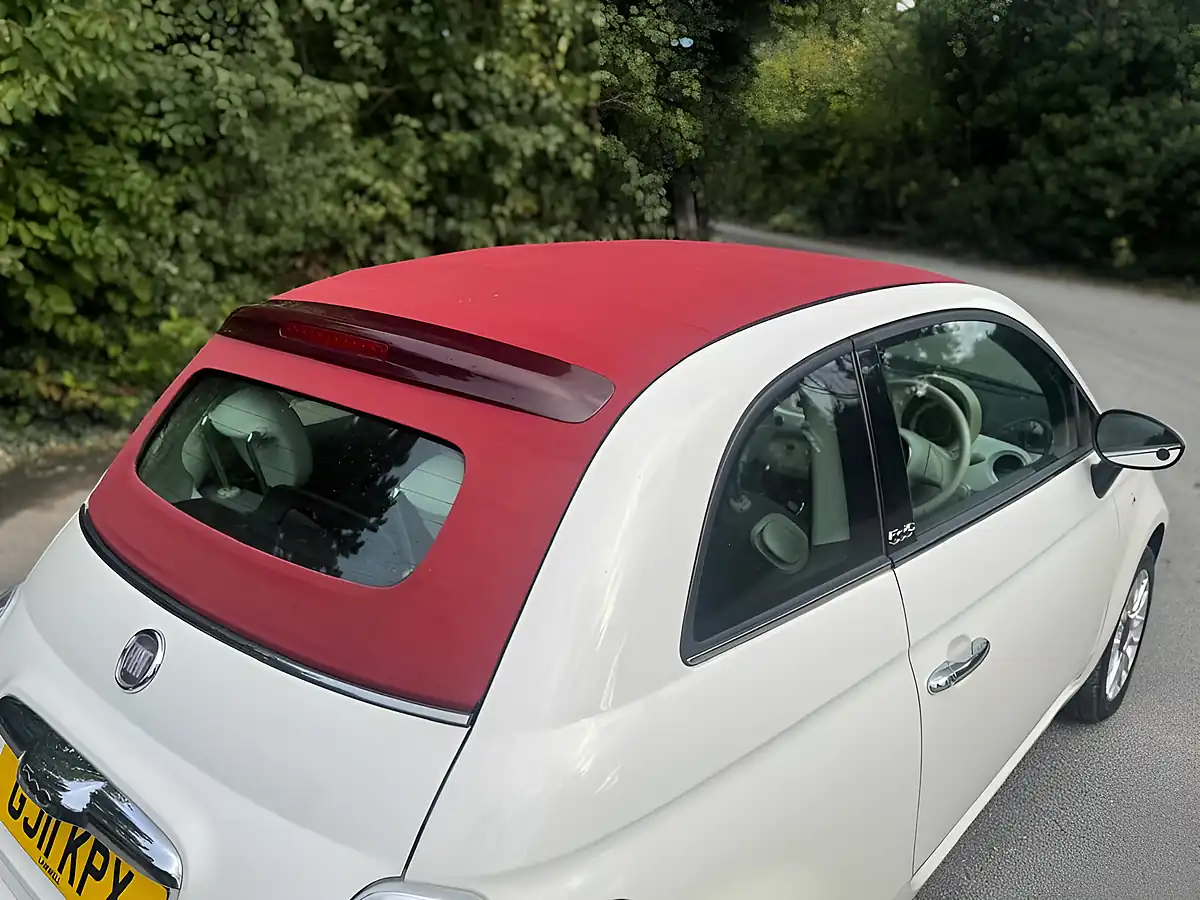 Used 2011 Fiat 500c Lounge White - Interior and Exterior details 8