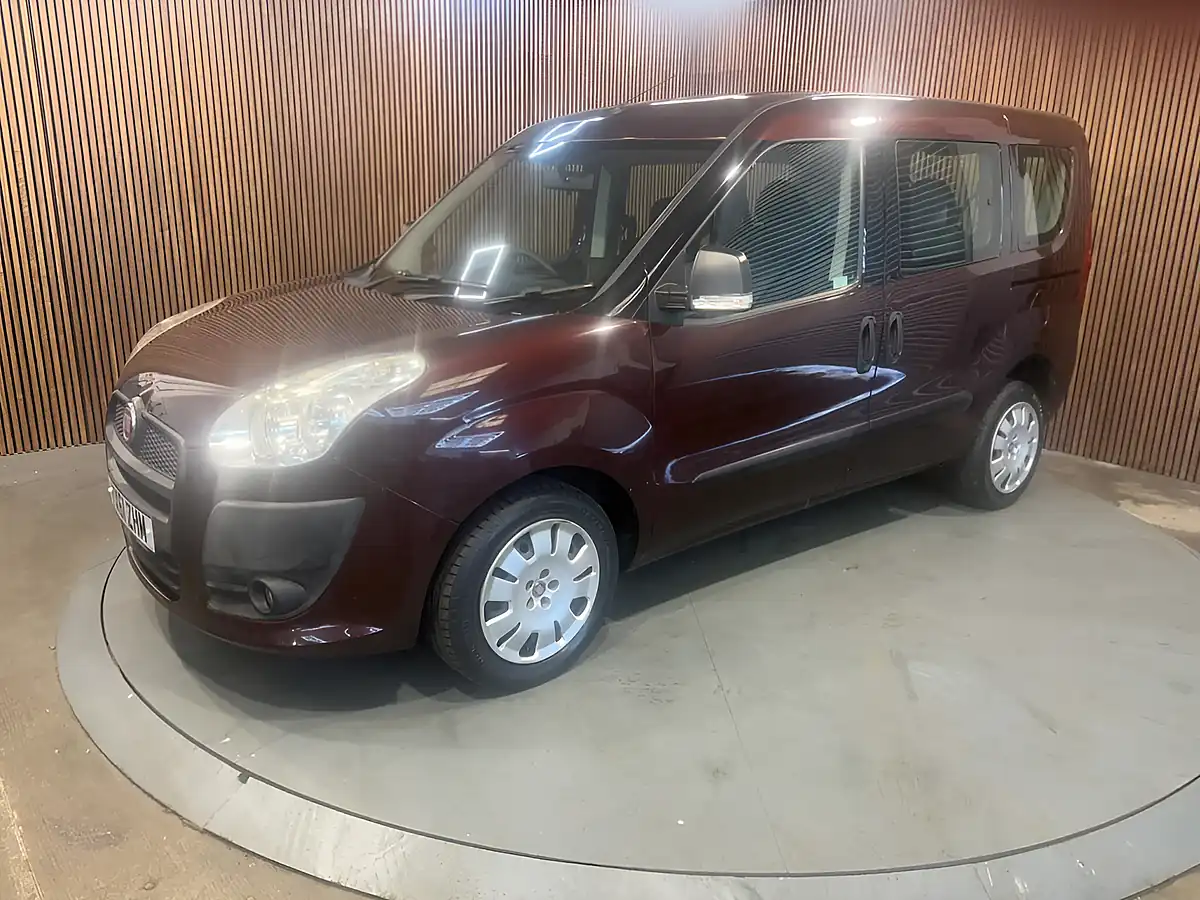 Used 2011 Fiat Doblo Mylife Red - Interior and Exterior details 2