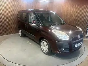 Used 2011 Fiat Doblo Mylife Red - Interior and Exterior details 6