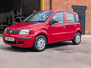 Used 2011 Fiat Panda Active Red - Interior and Exterior details 2