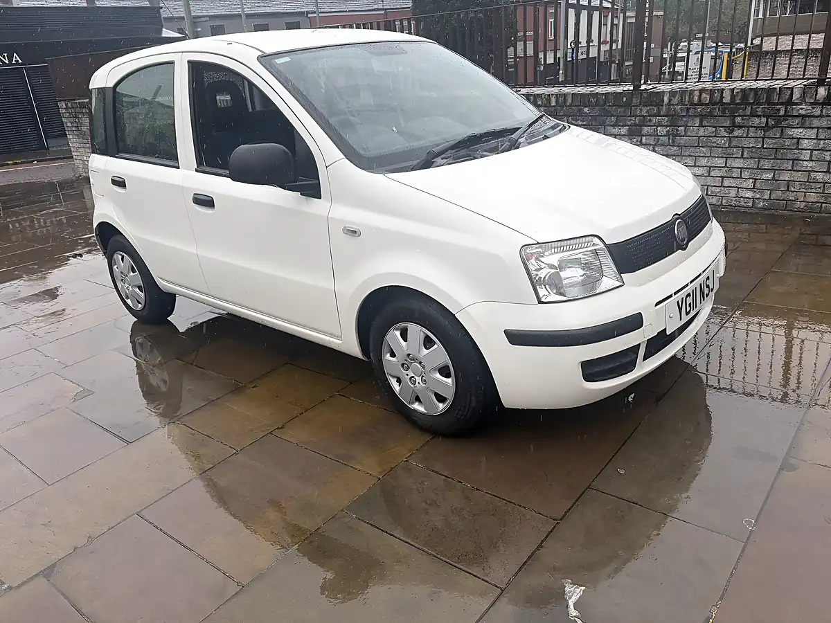 Used 2011 Fiat Panda Active White - Front View