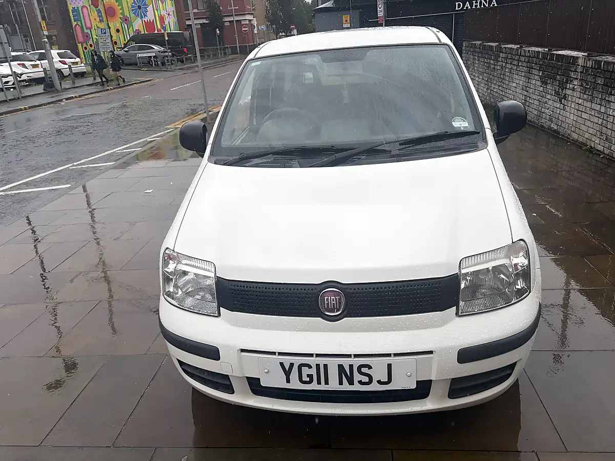 Used 2011 Fiat Panda Active White - Interior and Exterior details 12