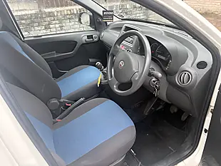 Used 2011 Fiat Panda Active White - Interior and Exterior details 14