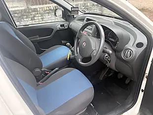 Used 2011 Fiat Panda Active White - Interior and Exterior details 16