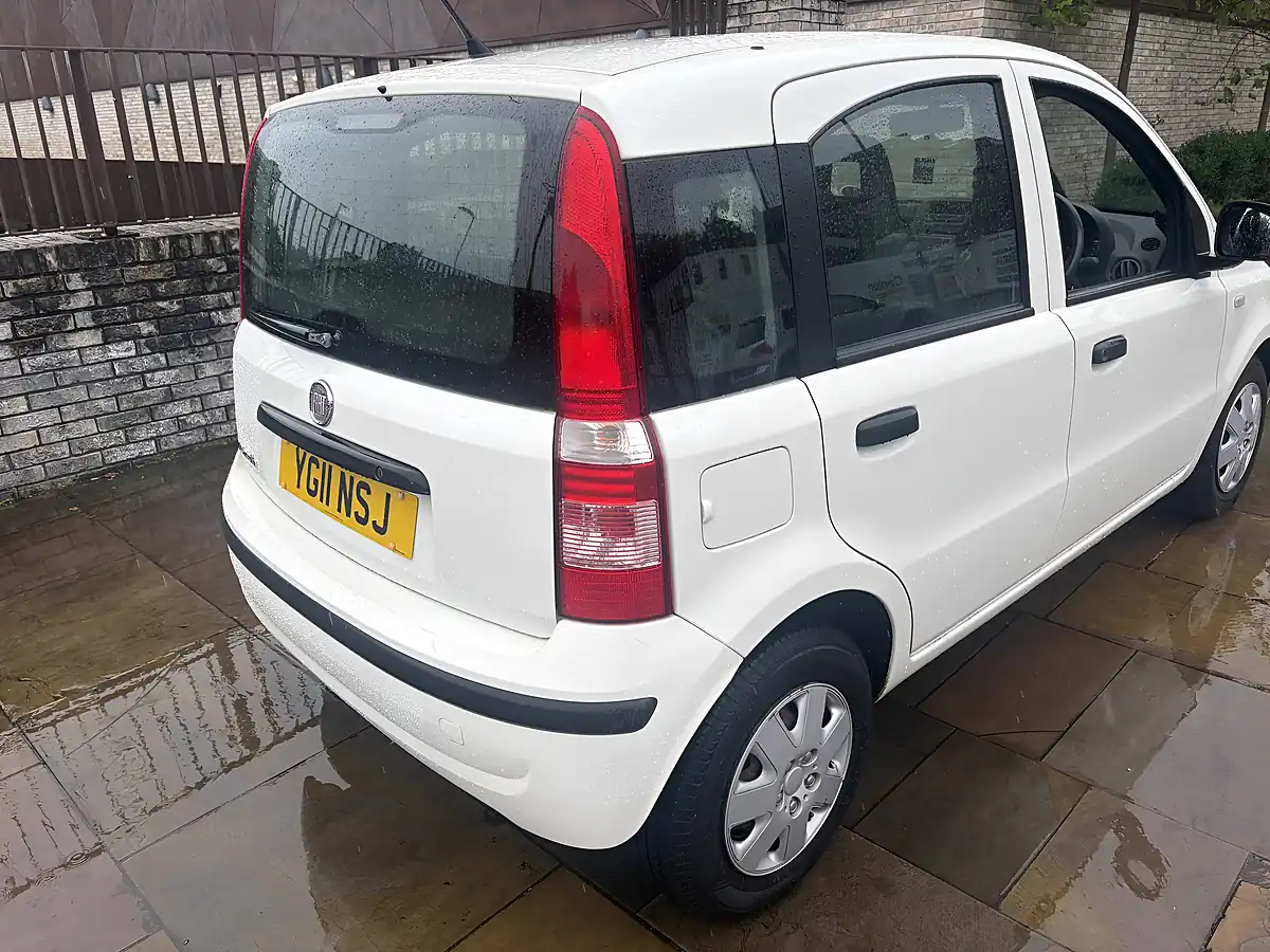 Used 2011 Fiat Panda Active White - Interior and Exterior details 6