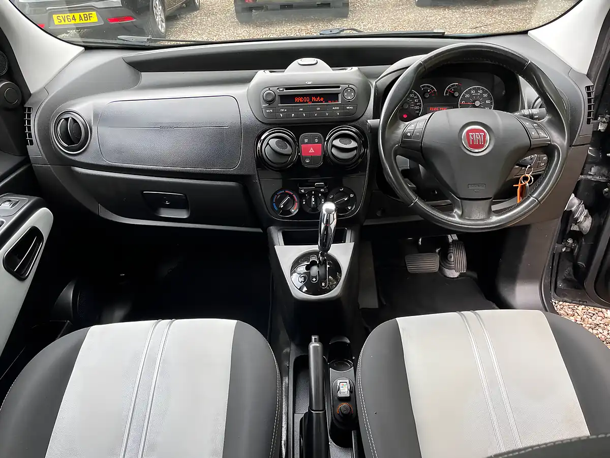 Used 2011 Fiat Qubo Dynamic Black - Interior and Exterior details 12