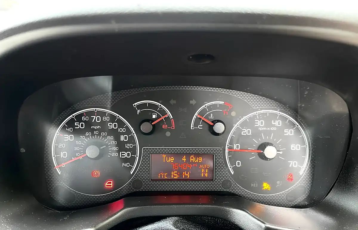 Used 2011 Fiat Qubo Dynamic Black - Interior and Exterior details 14