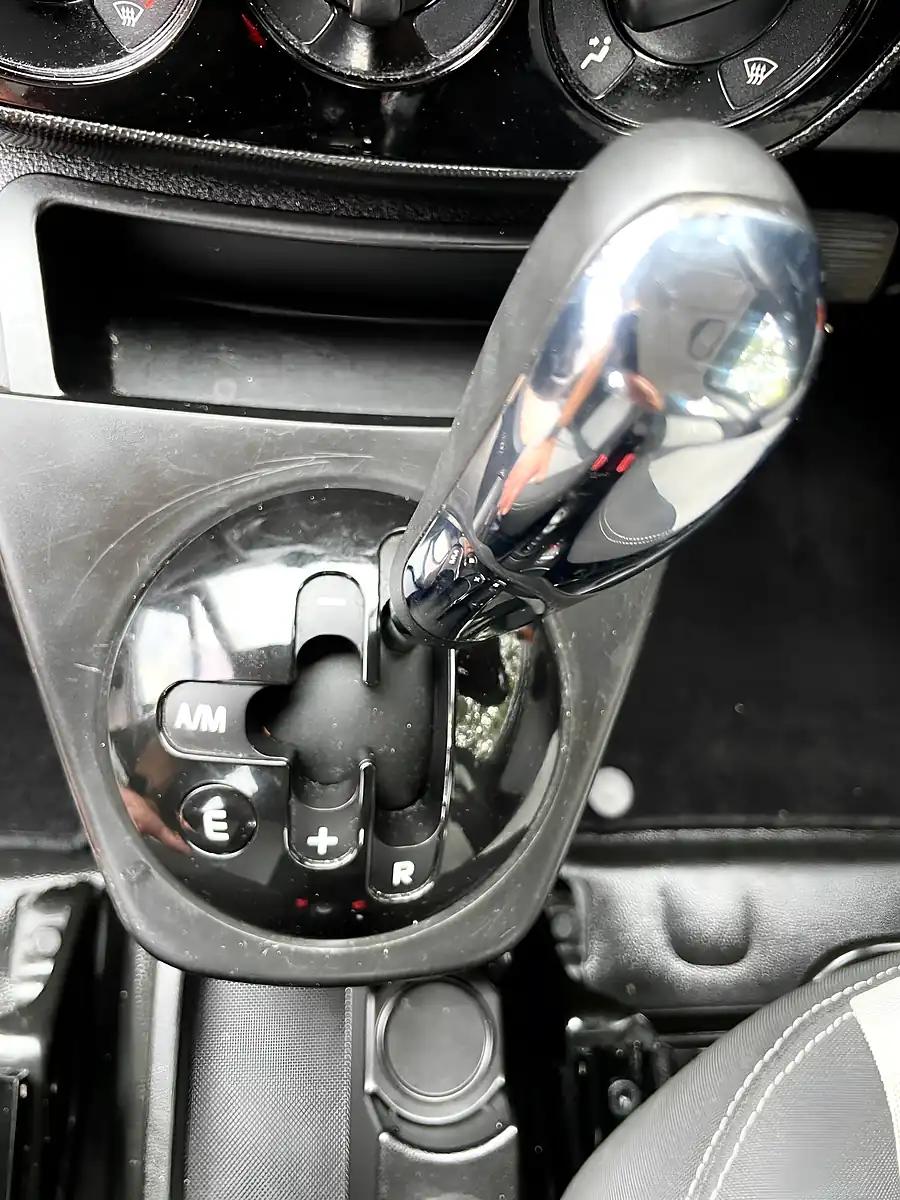 Used 2011 Fiat Qubo Dynamic Black - Interior and Exterior details 16