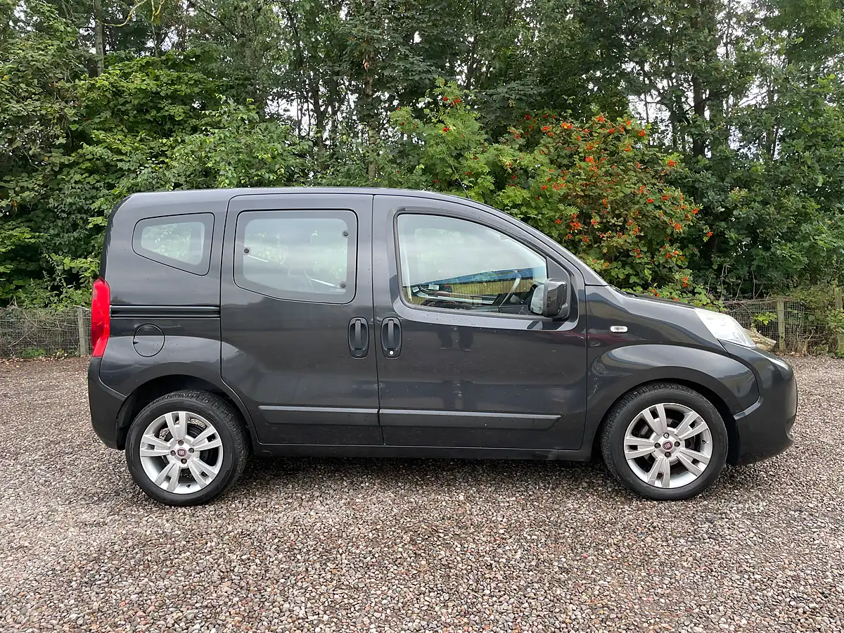 Used 2011 Fiat Qubo Dynamic Black - Interior and Exterior details 5