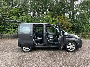Used 2011 Fiat Qubo Dynamic Black - Interior and Exterior details 7