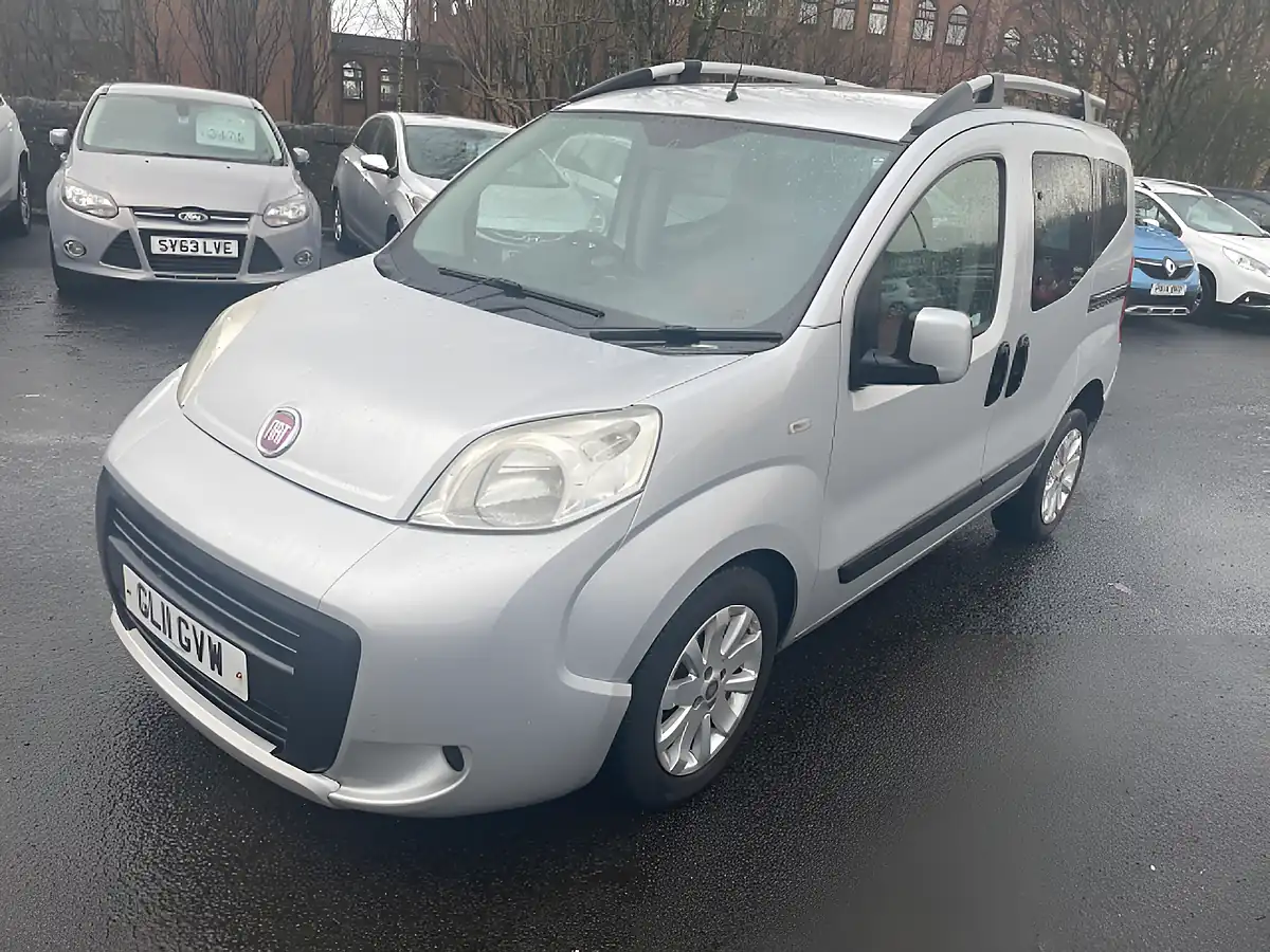 Used 2011 Fiat Qubo Trekking Silver - Interior and Exterior details 3