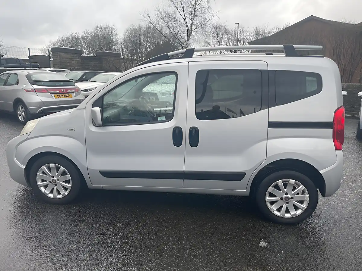 Used 2011 Fiat Qubo Trekking Silver - Interior and Exterior details 5