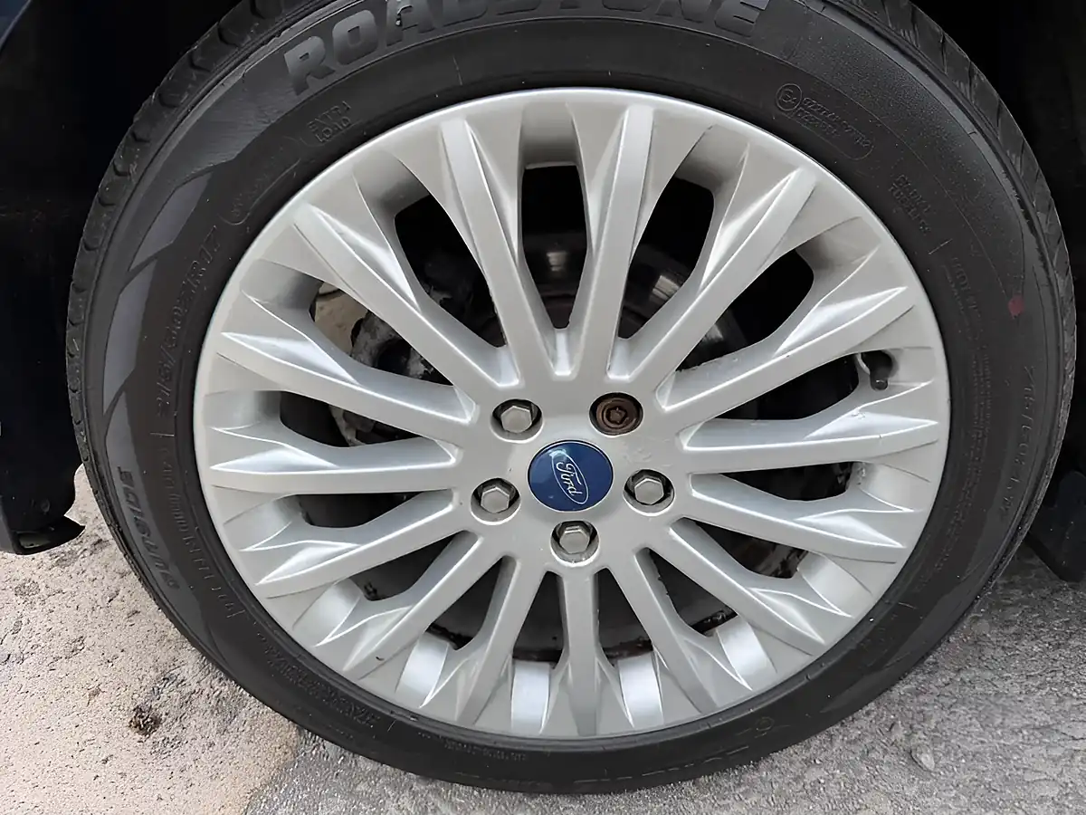 Used 2011 Ford C-Max Titanium Blue - Interior and Exterior details 12