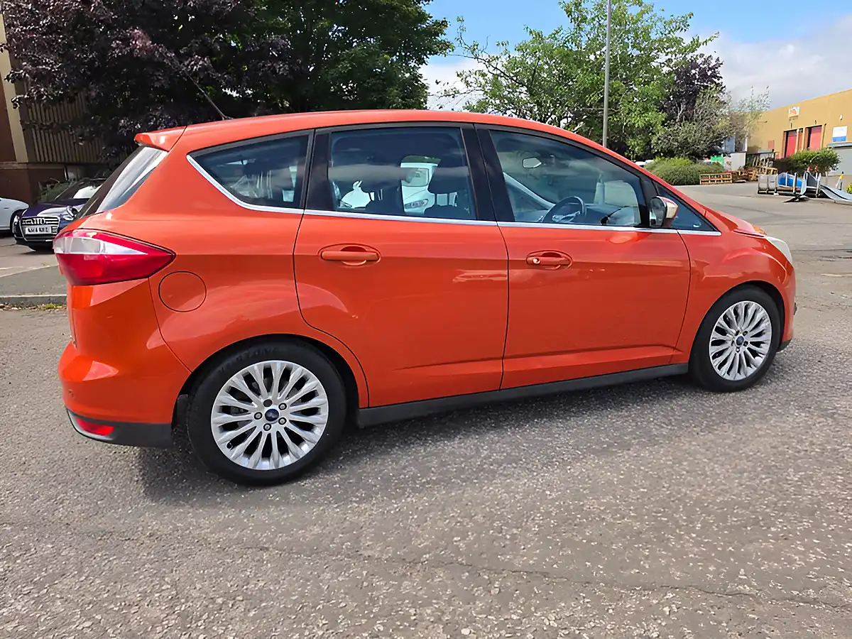 Used 2011 Ford C-Max Titanium Red - Interior and Exterior details 15