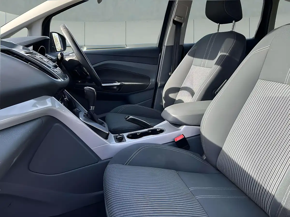 Used 2011 Ford C-Max Titanium Silver - Interior and Exterior details 18