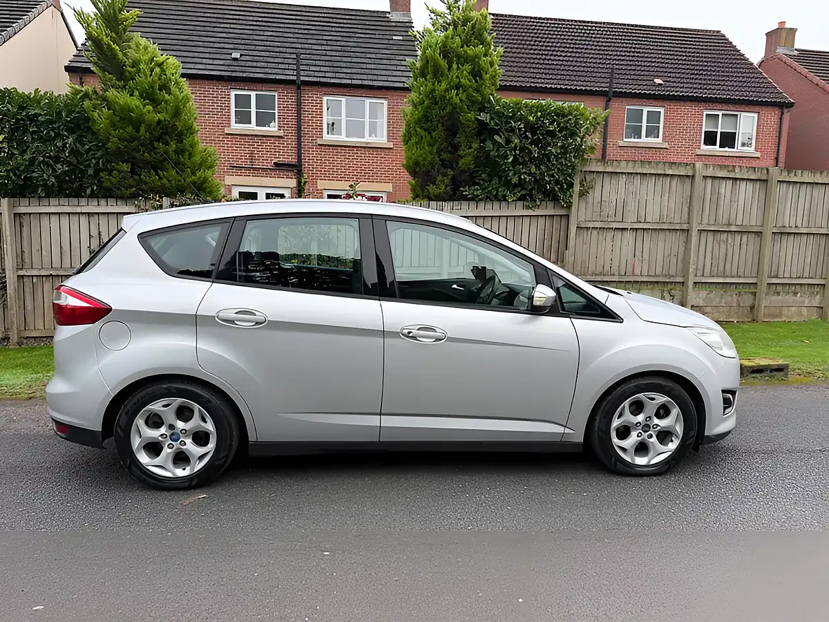 Used 2011 Ford C-Max Zetec Silver - Interior and Exterior details 4