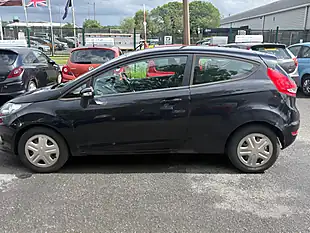 Used 2011 Ford Fiesta Edge Black - Interior and Exterior details 4