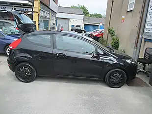 Used 2011 Ford Fiesta Edge Black - Interior and Exterior details 4
